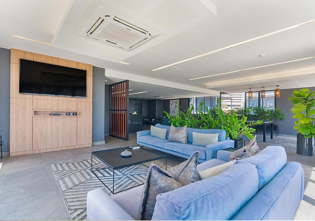 Sandton Splendid 510 Power Backup Water Backup Apartment