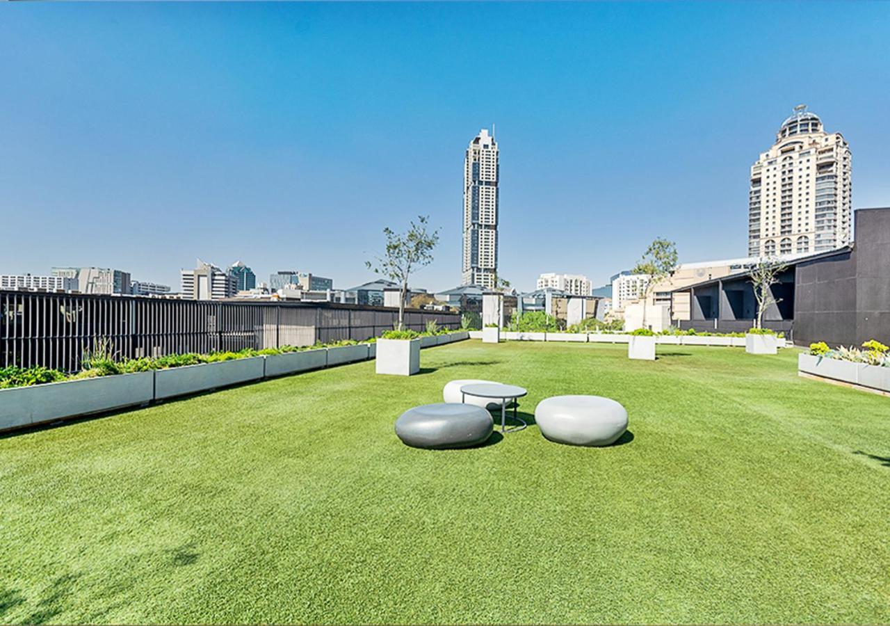 Sandton Splendid 510 Power Backup Water Backup Apartment *