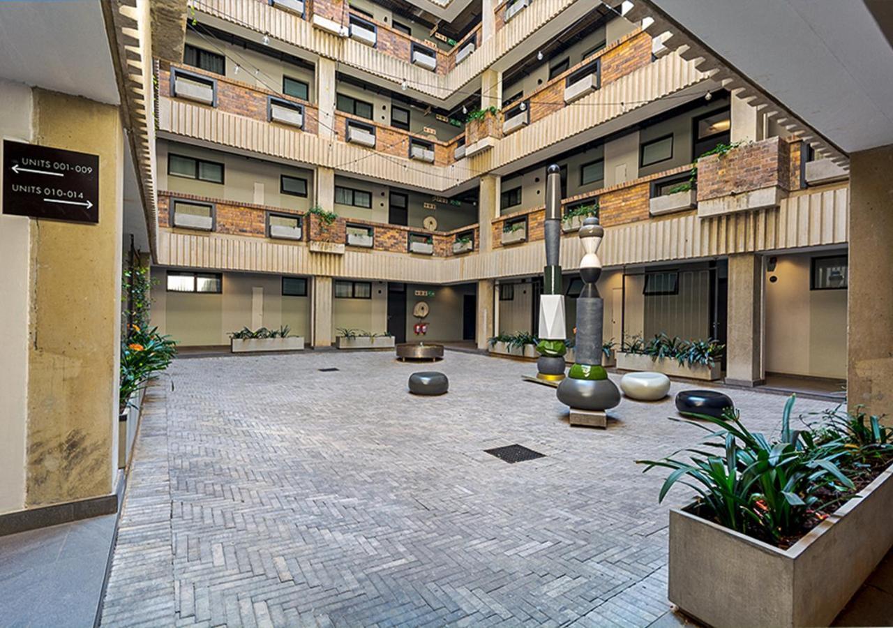 Sandton Splendid 510 Power Backup Water Backup